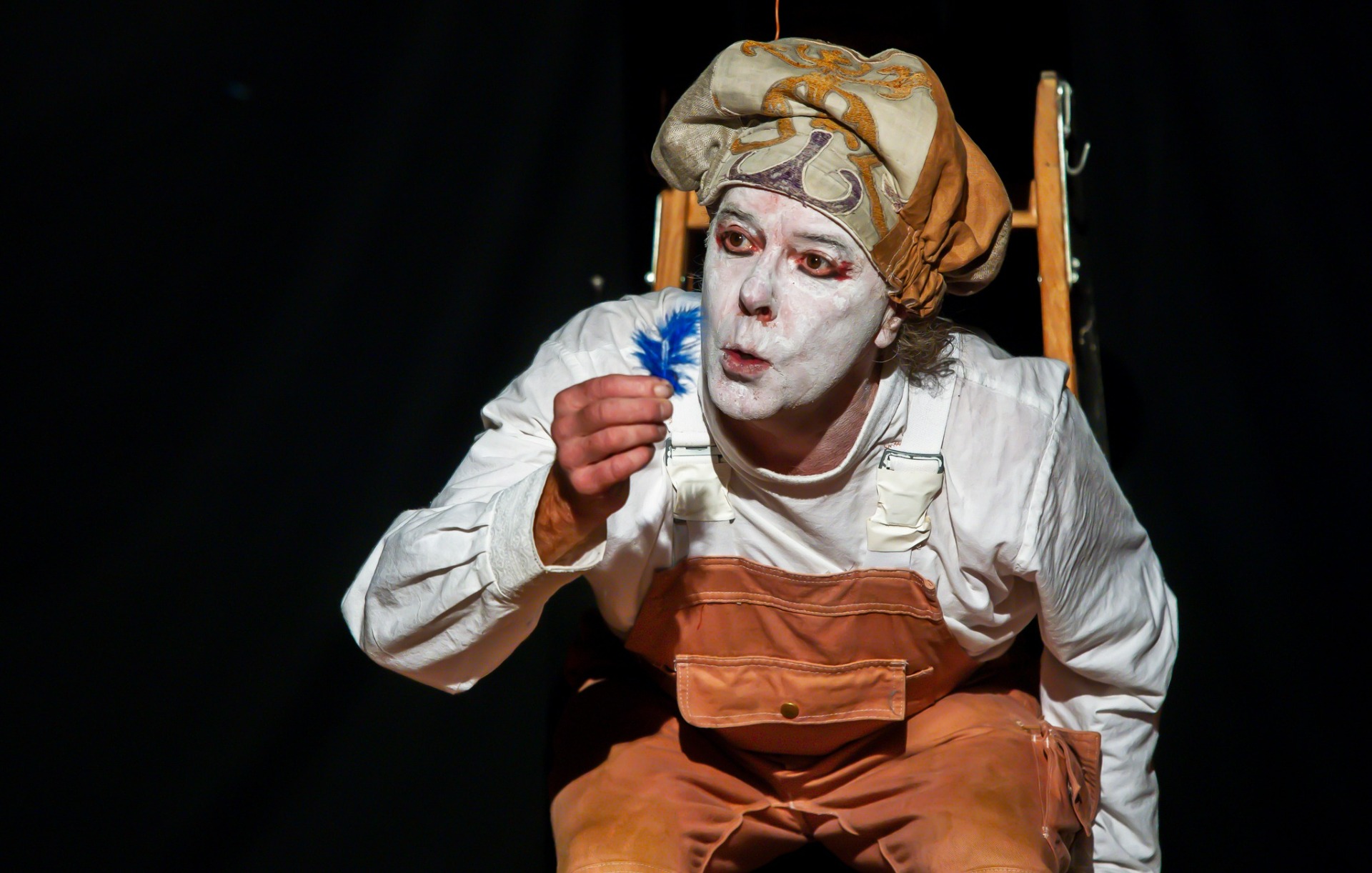 Photo: Tommy Bay / Performance: Fool in the Full Moon